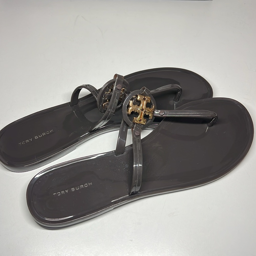 Tory Burch Mini Miller Jelly Thong Black
Sandal Women's Size 10 M - Picture 4 of 16